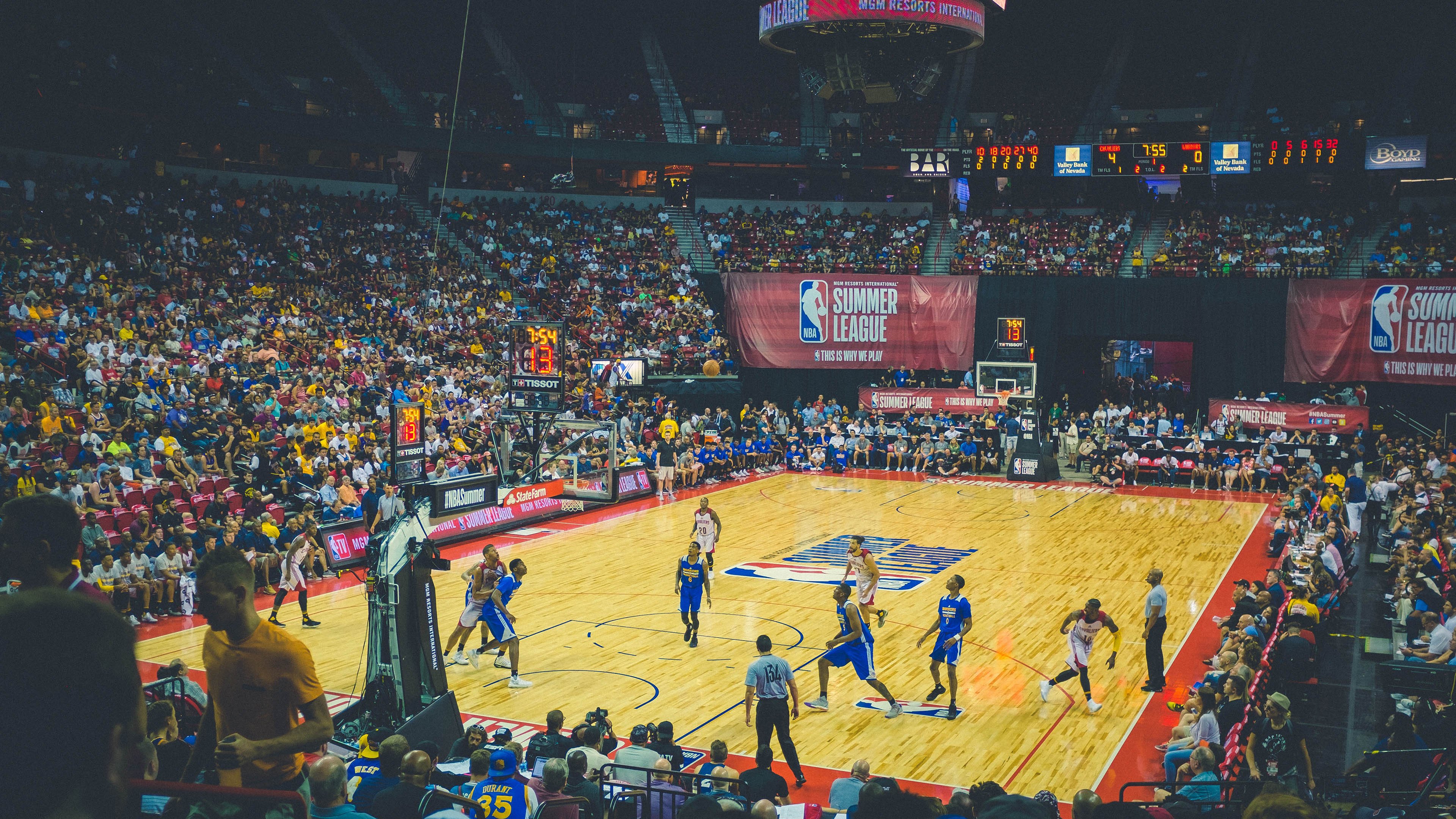 跨界主宰，从足球绝地反击到赛道极限掌控—当代体育的末节哲学